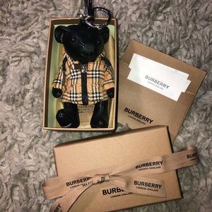 NEVER BEEN USED BURBERRY BEAR KEYCHAIN.